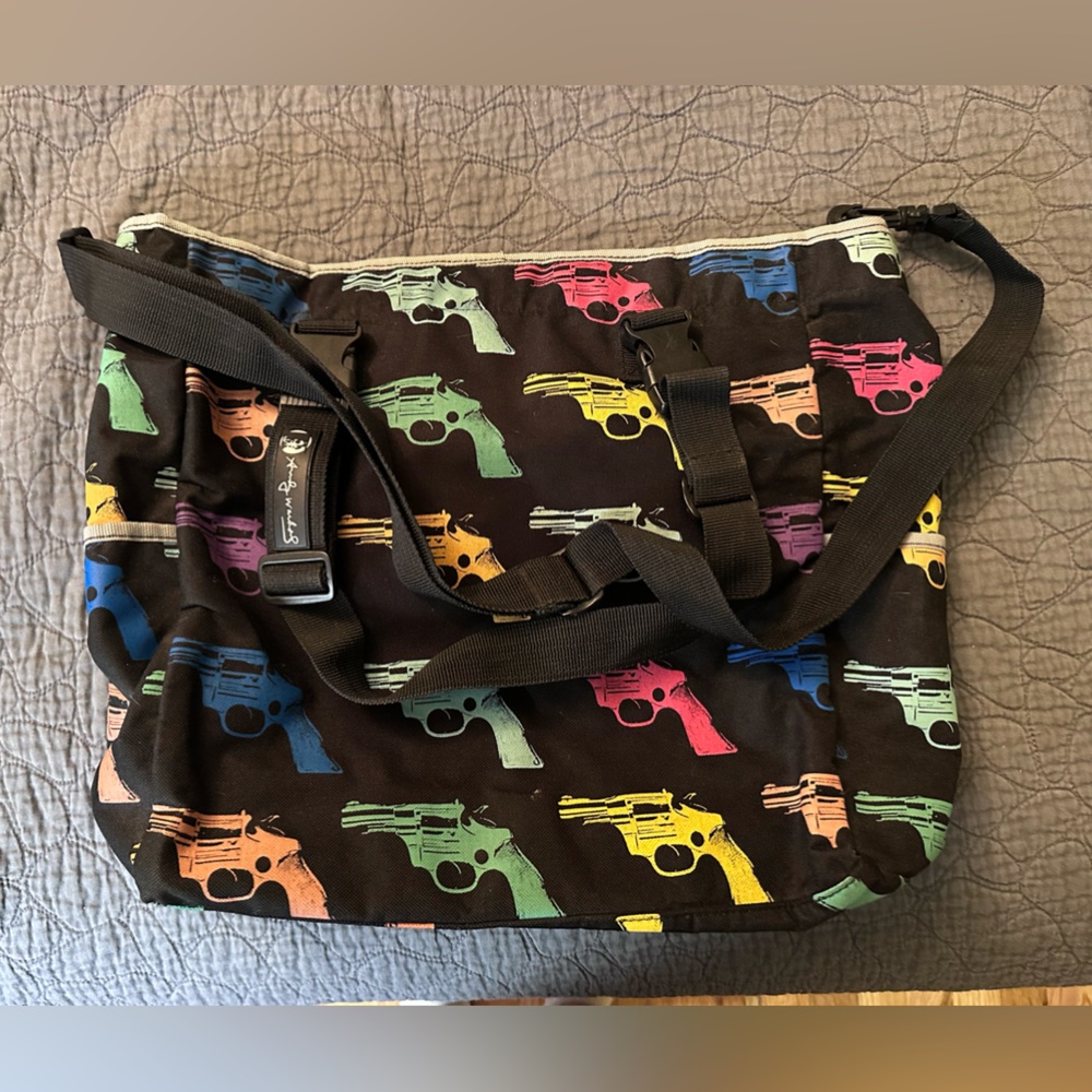 Andy Warhol large zipper tote bag. Stylish Black Gun Print